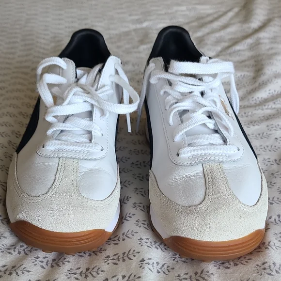 Puma Easy Rider White and Black Sneakers - Picture 8 of 8